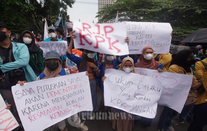 BEM SI Demo Tolak Pemecatan 56 Pegawai KPK