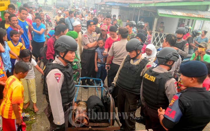Benda Diduga Bom di Halaman Mesjid Jami Pontianak