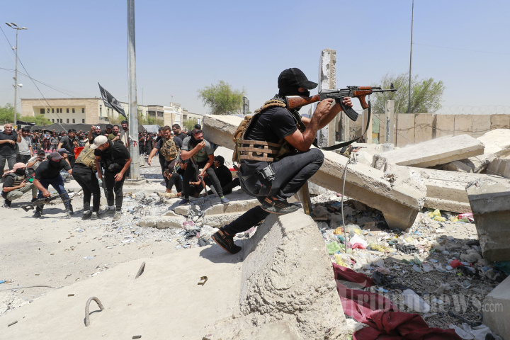 Bentrok Pendukung Ulama Syiah dengan Pasukan Keamanan Irak