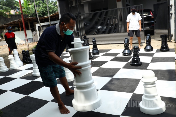 Bermain Catur Raksasa, Ngabuburit saat Pandemi Covid-19