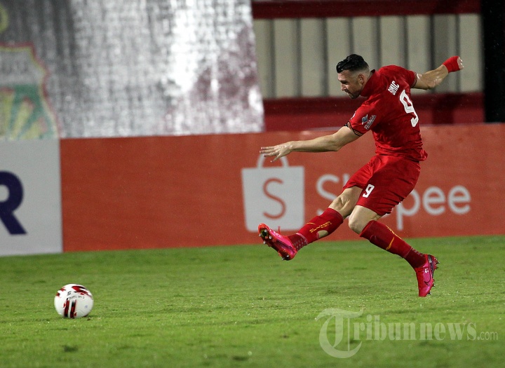 Bhayangkara FC vs Persija Jakarta Aksi Marko Simic