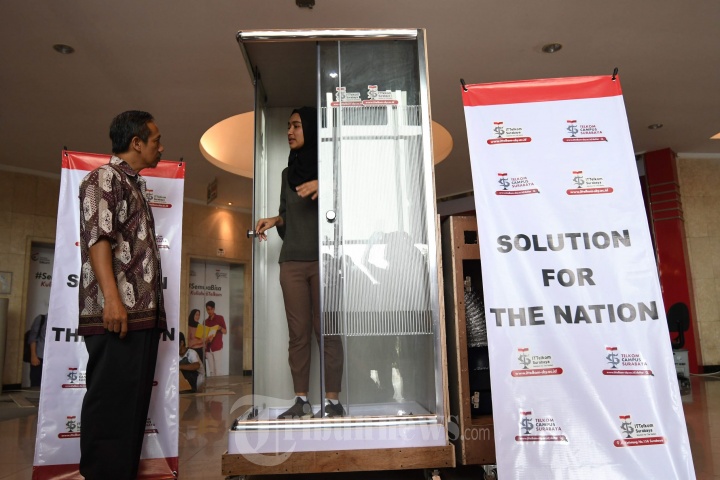 Bilik Sterilisasi Virus Karya IT Telkom Surabaya