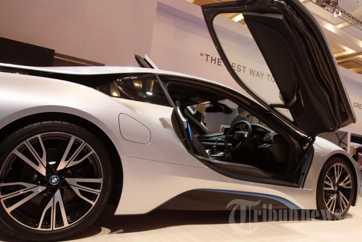 BMW i8 di GIIAS 2016