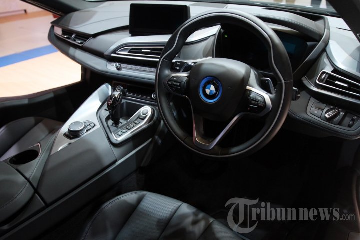 BMW i8 di GIIAS 2016