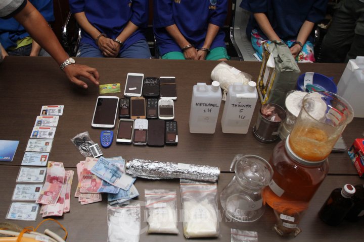 BNN Ungkap Produksi Narkoba Rumahan