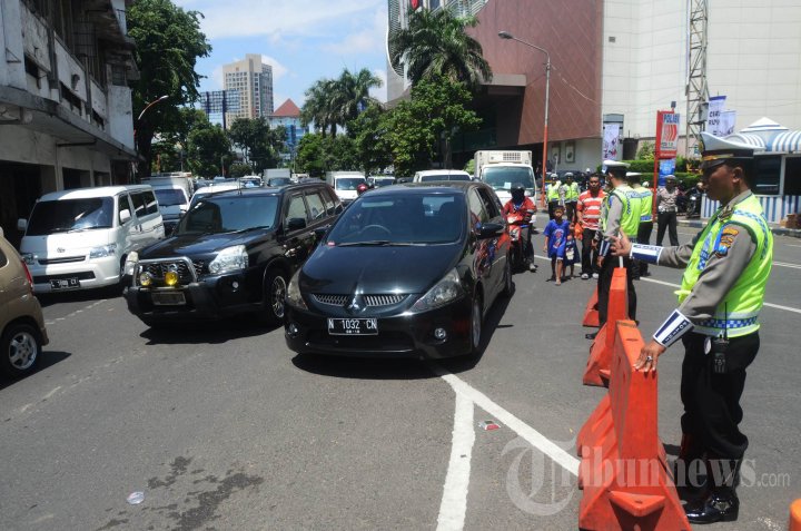 Bonek Demo Tolak KLB PSSI