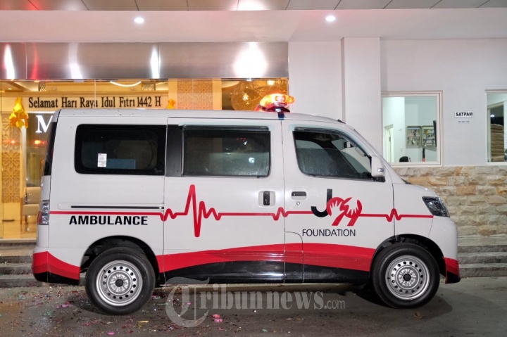 Bos Juragan 99 HUT Ke-32 Sumbang 2 Mobil Ambulans
