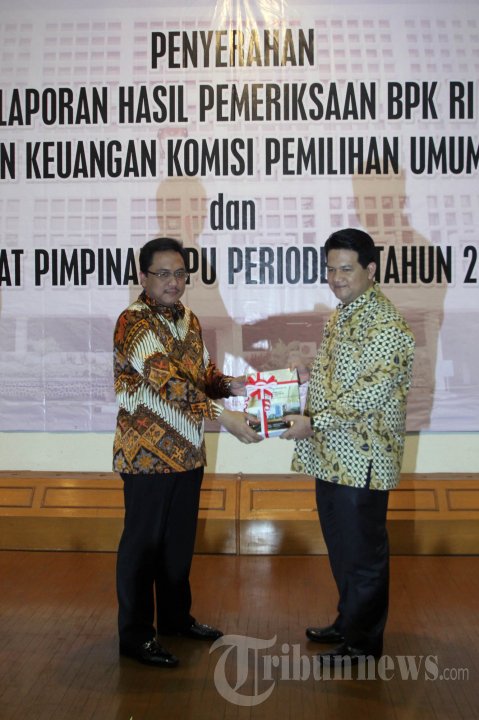 BPK Serahkan Hasil Laporan Keuangan KPU