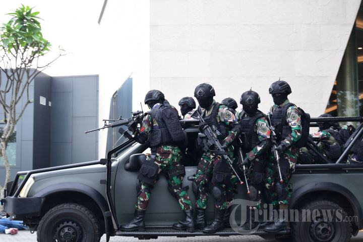 Brigif Para Raider 18 Simulasi Pengamanan Sandera