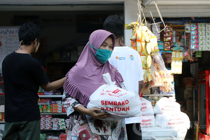 Bukalapak Salurkan 10 Ribu Paket Sembako