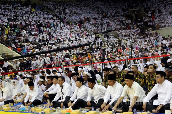 Bukber AMPG dan Partai Golkar bersama Anak Yatim Piatu