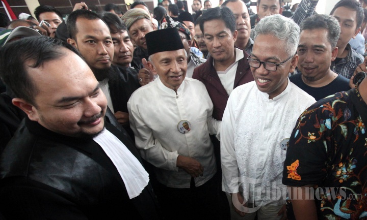 Buni Yani Divonis Satu Setengah Tahun Penjara