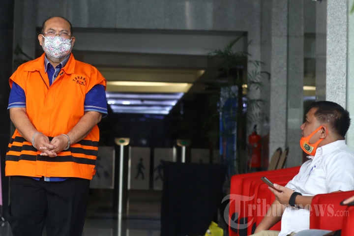 Bupati Kutai Timur Nonaktif Ismunandar Diperiksa KPK