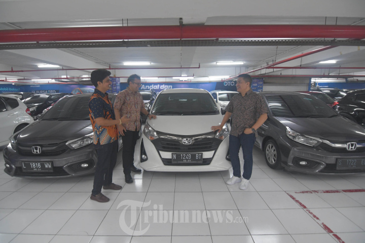 Bursa OTO.com Surabaya Tawarkan Kemudahan Membeli Mobil Bekas