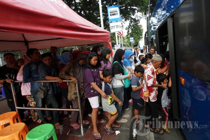 Bus Keliling Jakarta Pada Libur Lebaran