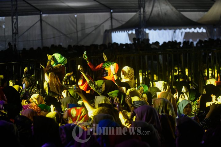 Cakra Khan Ramaikan Malam Penutupan JKPI 2016