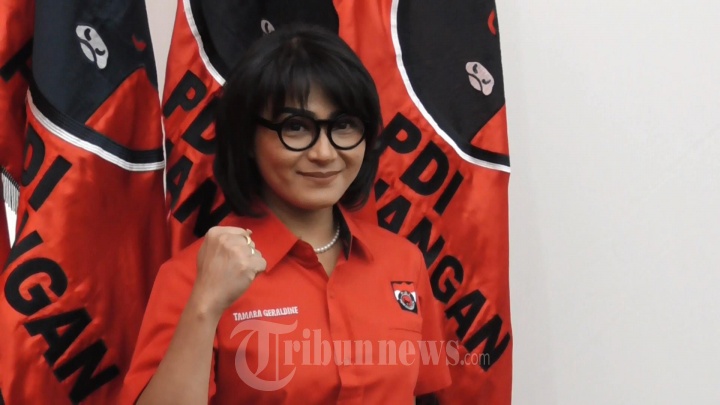 Caleg PDI Perjuangan Tamara Geraldine Konpers