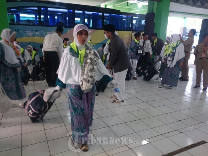 Calon Haji Embarkasi Haji Donohudan Boyolali