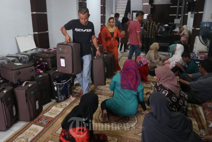 Calon Jemaah Umroh Diva Sakinah Makassar Protes