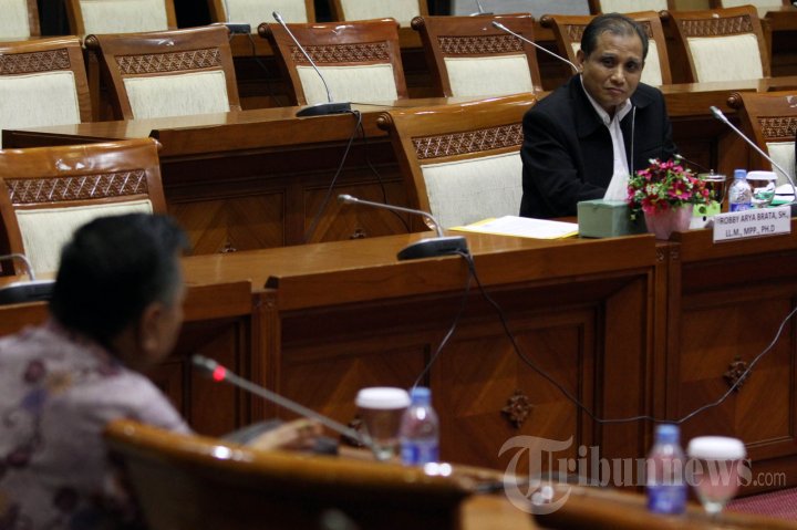 Capim KPK Robby Arya Brata Jalani Fit And Proper Test Di DPR