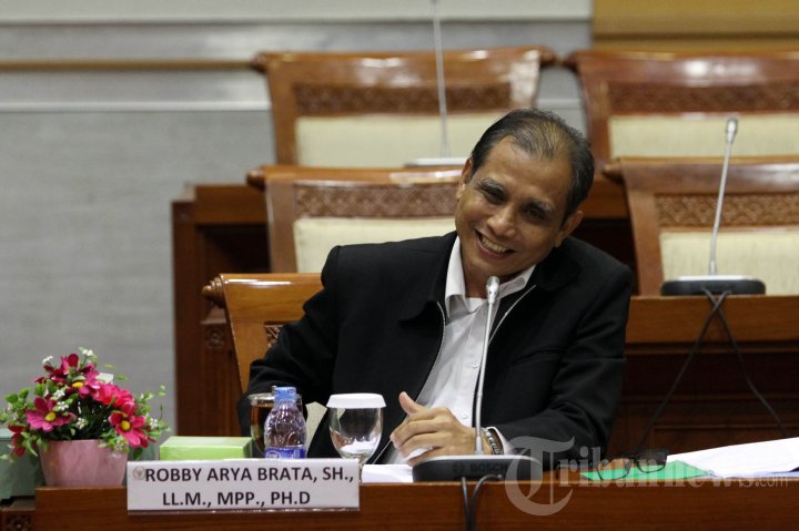Capim KPK Robby Arya Brata Jalani Fit And Proper Test Di DPR