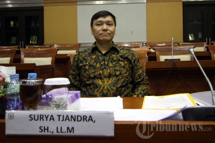 Capim KPK Surya Tjandra Jalani Fit And Proper Test Di DPR