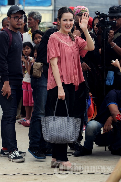 Cathy Sharon Syuting Dukungan Untuk Ahok