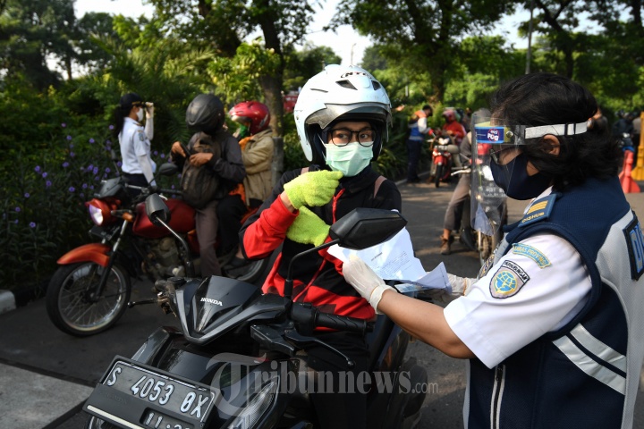 Check Point PSBB Hari Terakhir di Jalan Waru Surabaya
