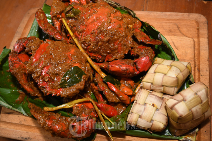 Chef Jimmy Irawan Menyajikan Kepiting Rempah