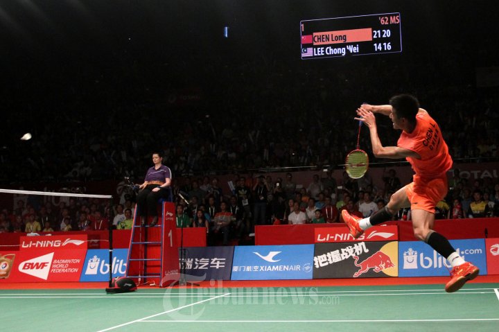Chen Long Pertahankan Gelar Juara Dunia