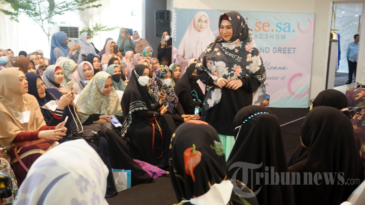 Citra Kirana Meet and Greet di Gerai Si.Se.Sa. Surabaya