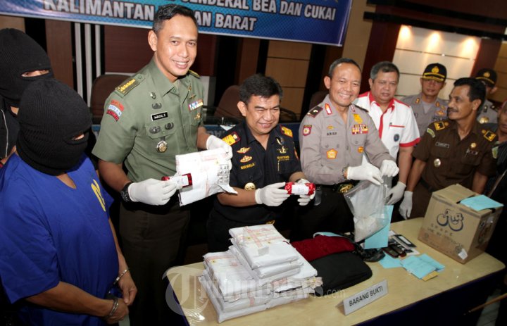 CNT Kanwil DJBC Kalbar Tangkap Pengedar Narkoba