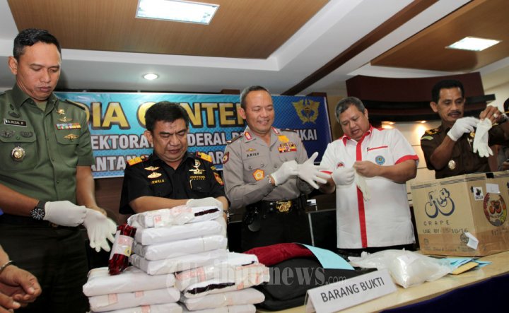 CNT Kanwil DJBC Kalbar Tangkap Pengedar Narkoba