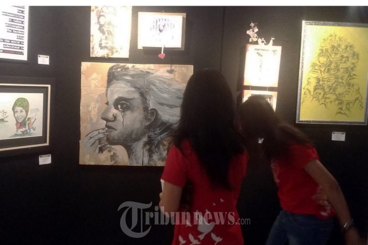 Coretan Priyo Utomo Buka Pameran Lukisan Kargo