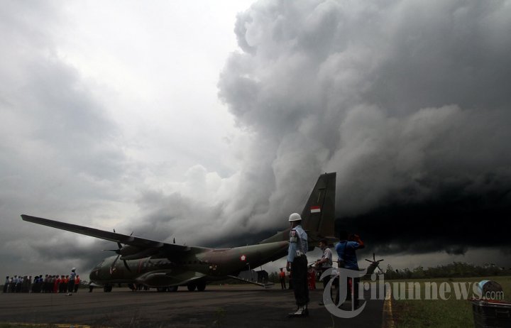 Cuaca Buruk Hantui Evakuasi AirAsia QZ8501