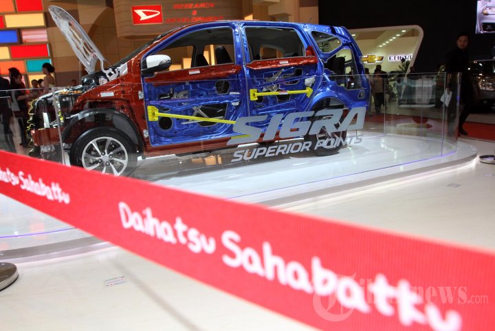Daihatsu Sigra Diperkenalkan Di GIIAS 2016