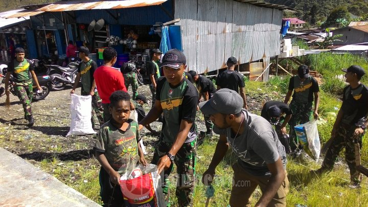 Dansatgas Yonif 509/Kostrad Adakan Pengobatan Gratis Masyarakat