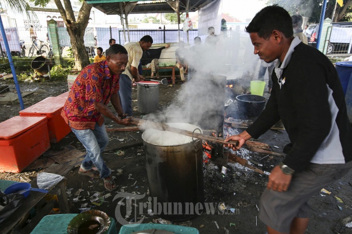 Dapur Korban Gempa Aceh