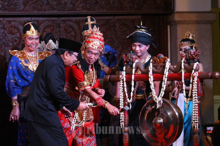 Dayang Singosari Menari Sambut Mendikbud