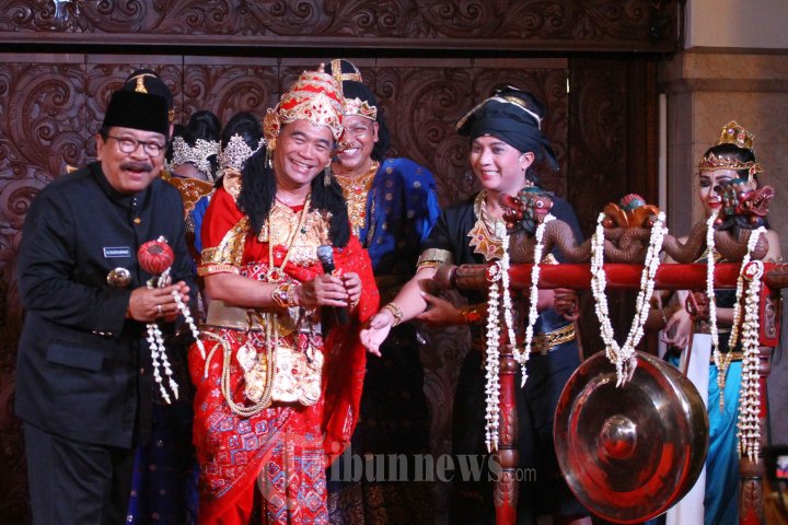 Dayang Singosari Menari Sambut Mendikbud