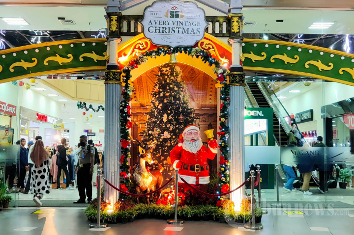 Dekorasi Natal di Malang Town Square