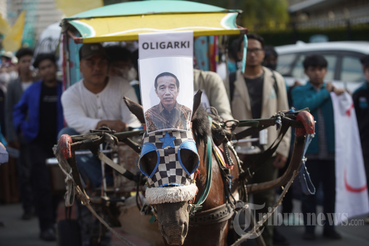 Demo BEM SI Tolak Pengesahan UU KUHP