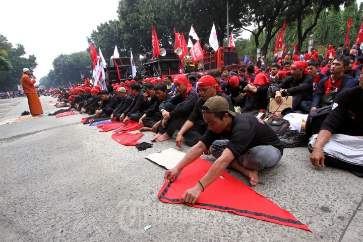 Demo Buruh Peringati May Day
