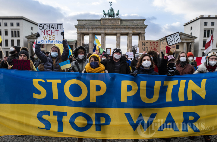 Demo Mengecam Konflik Rusia-Ukraina