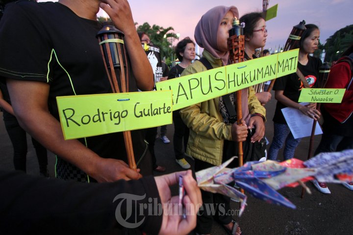 Demo Menolak Eksekusi Mati Bagi Terpidana