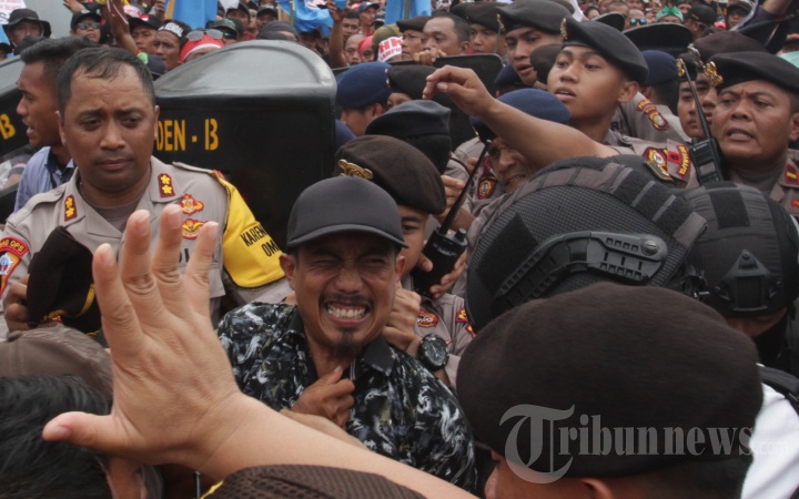 Demo Pekerja Honorer