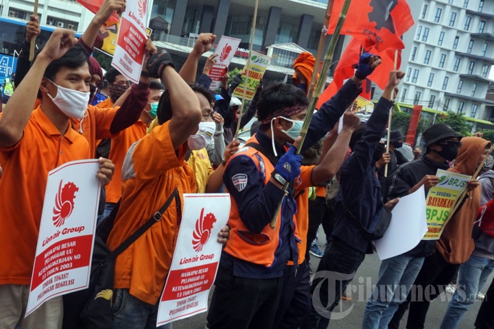Demo Pekerja Outsourcing Lion Air