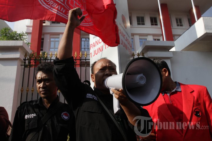 Demo Peringatan 27 Juli
