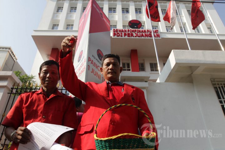 Demo Peringatan 27 Juli