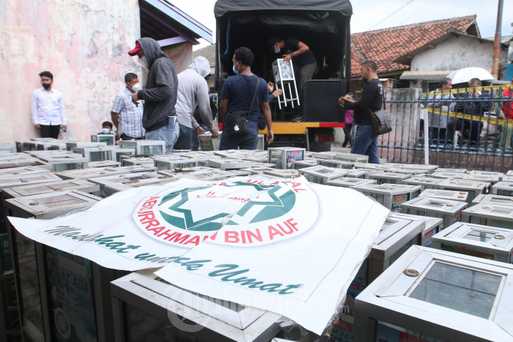 Densus 88 Geledah Gudang Diduga Milik Teroris di Bandar Lampung